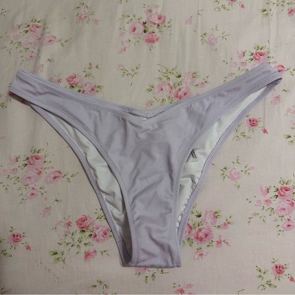 Lavender Bikini Set - Picture 4 of 7